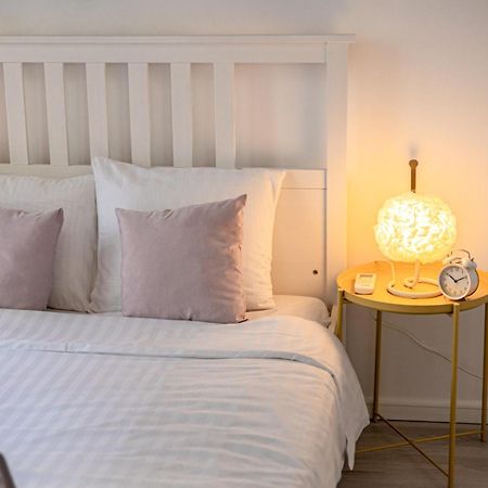 Domus Old Town Retreat Cozy & Central Bukarest Eksteriør billede