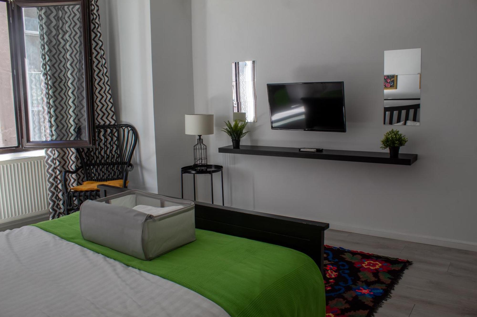 Domus Old Town Retreat Cozy & Central Bukarest Eksteriør billede