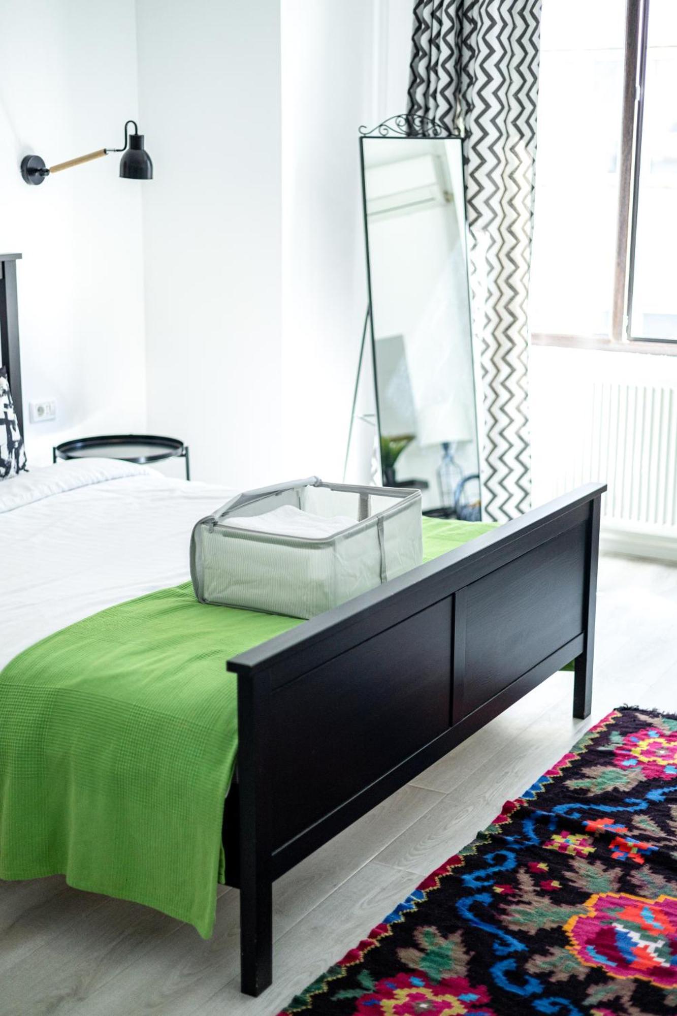 Domus Old Town Retreat Cozy & Central Bukarest Eksteriør billede